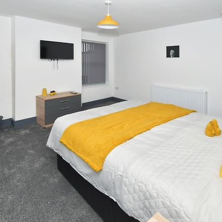 Townhouse @ 24 Brunswick Place Stoke Etruria Bagian luar foto